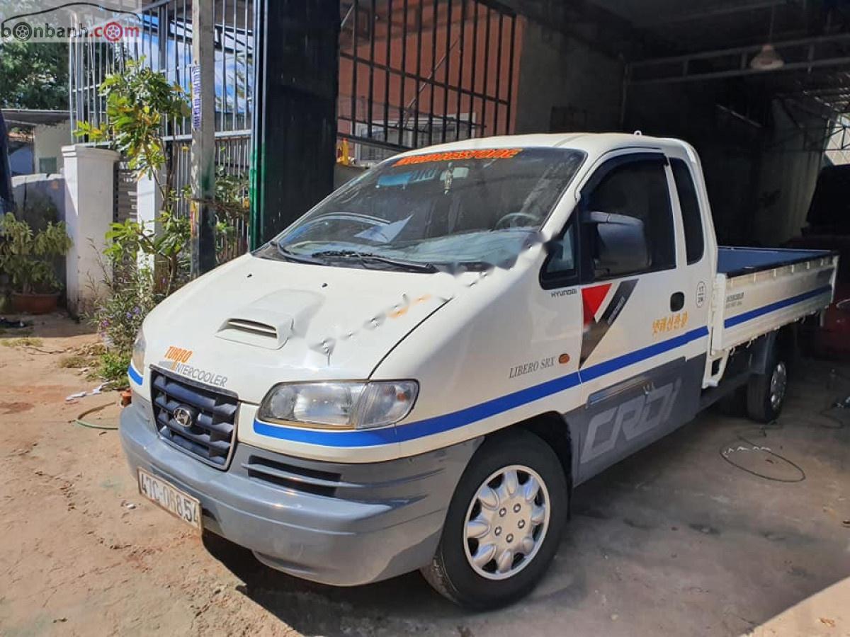 Hyundai Libero 2004 - Cần bán lại xe Hyundai Libero 2.5 2004, màu trắng, nhập khẩu