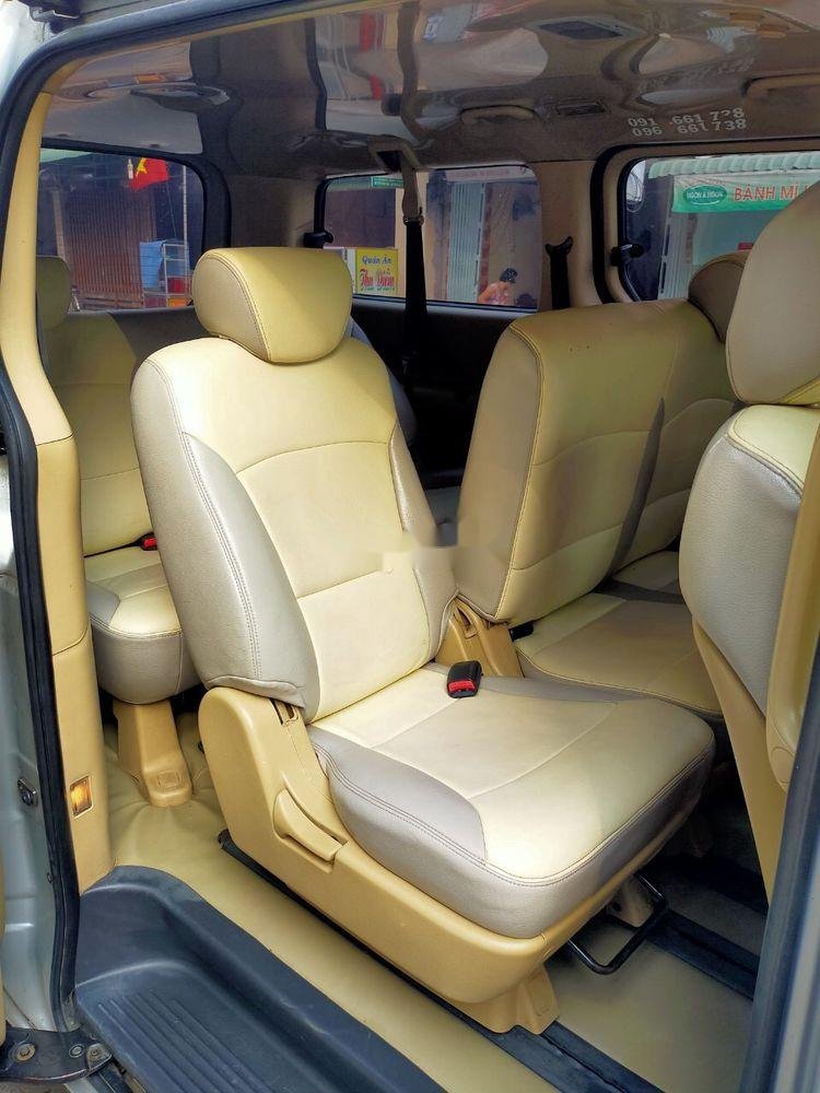 Hyundai Grand Starex 2008 - Cần bán Hyundai Grand Starex sản xuất 2008, màu bạc