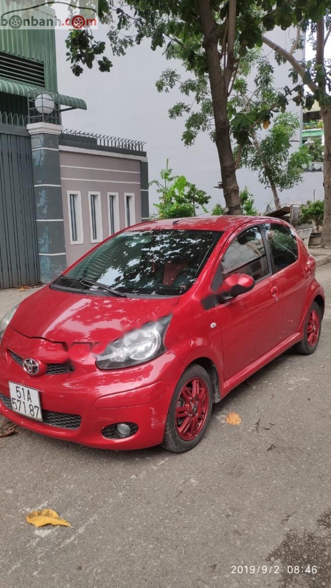 Toyota Aygo 1.0 AT 2011 - Cần bán xe Toyota Aygo 1.0 AT sản xuất 2011, màu đỏ, xe nhập  