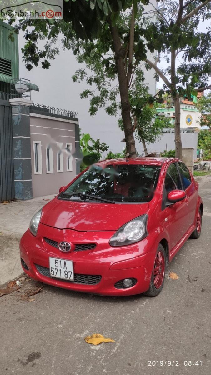 Toyota Aygo 1.0 AT 2011 - Cần bán xe Toyota Aygo 1.0 AT sản xuất 2011, màu đỏ, xe nhập  