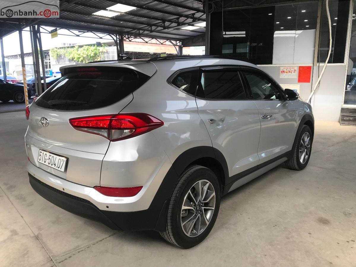 Hyundai Tucson   2017 - Bán xe Hyundai Tucson 2.0 ATH sản xuất 2017, màu bạc, 826 triệu