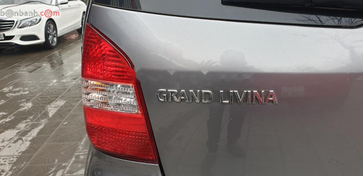 Nissan Grand livina   2010 - Bán Nissan Grand livina 1.8 AT đời 2010, màu xám như mới  