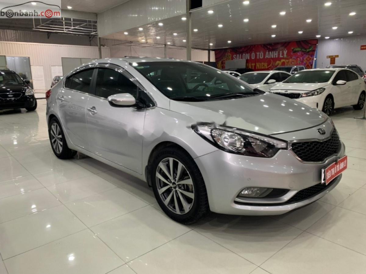 Kia K3   2015 - Cần bán xe Kia K3 2.0 AT đời 2015, màu bạc như mới, giá tốt