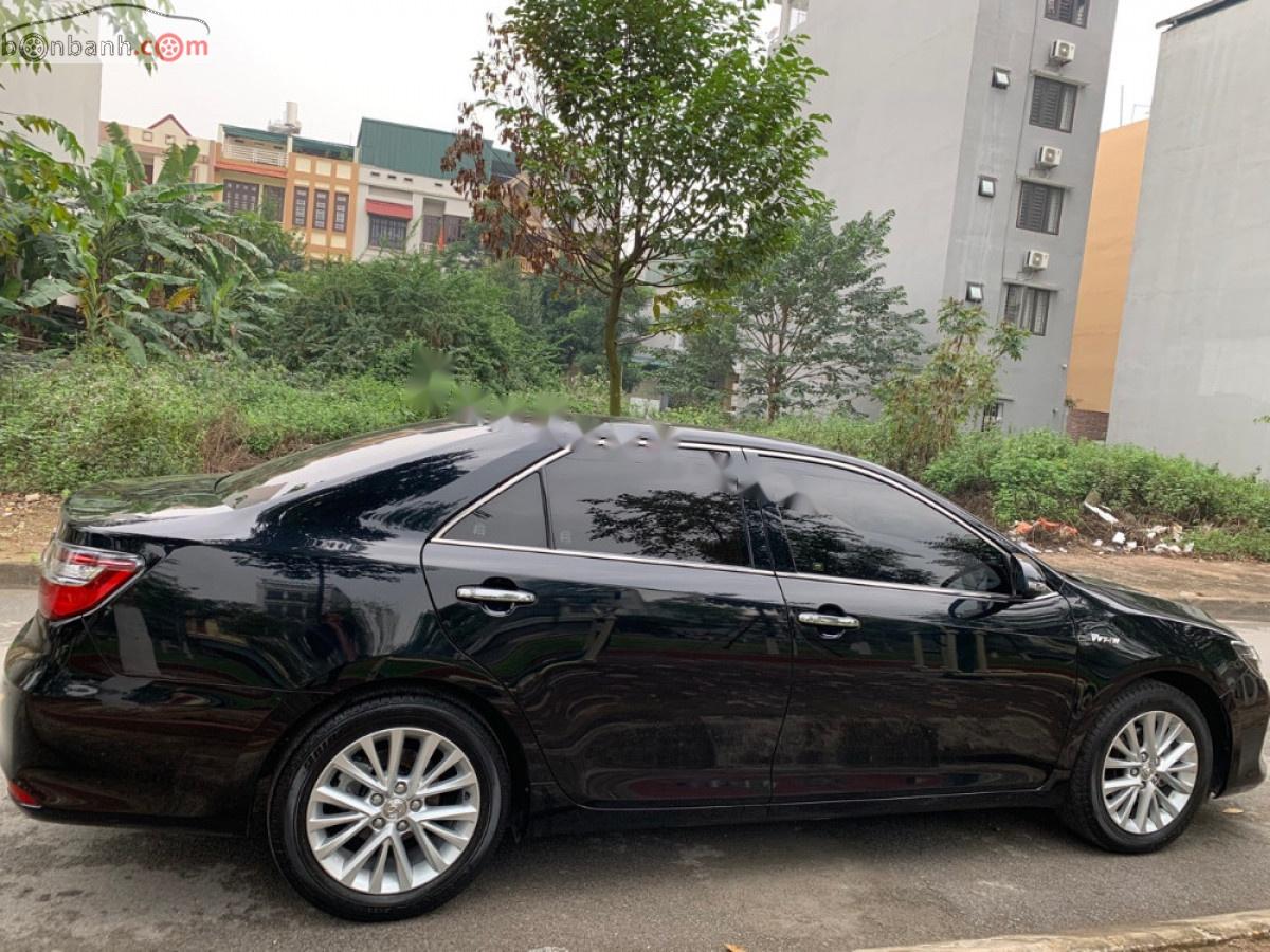 Toyota Camry   2018 - Cần bán xe Toyota Camry 2.0E 2018, màu đen, giá 850tr