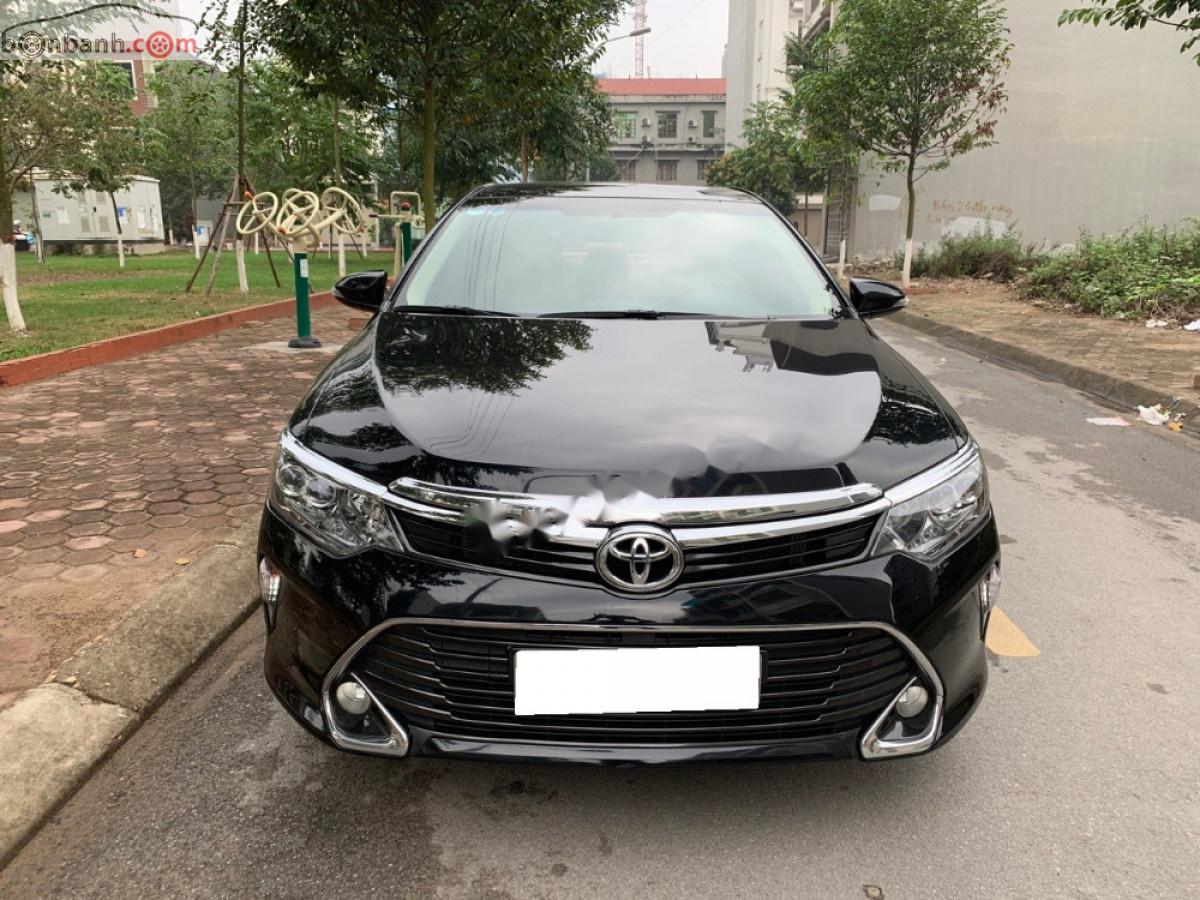 Toyota Camry   2018 - Cần bán xe Toyota Camry 2.0E 2018, màu đen, giá 850tr