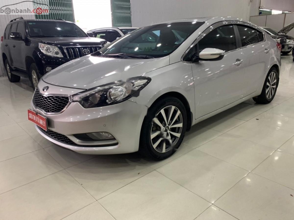 Kia K3   2015 - Cần bán xe Kia K3 2.0 AT đời 2015, màu bạc như mới, giá tốt