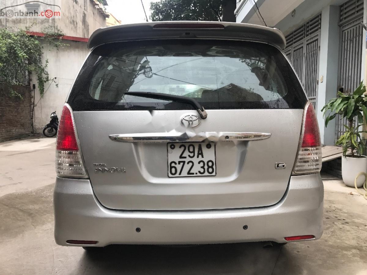 Toyota Innova   2010 - Bán Toyota Innova G sản xuất năm 2010, số sàn, giá 329tr