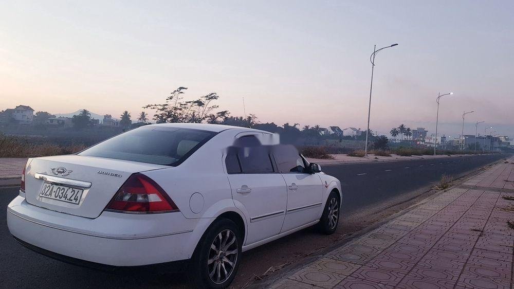 Ford Mondeo 2003 - Bán Ford Mondeo 2.0 AT đời 2003, màu trắng, nhập khẩu nguyên chiếc số tự động, giá chỉ 165 triệu