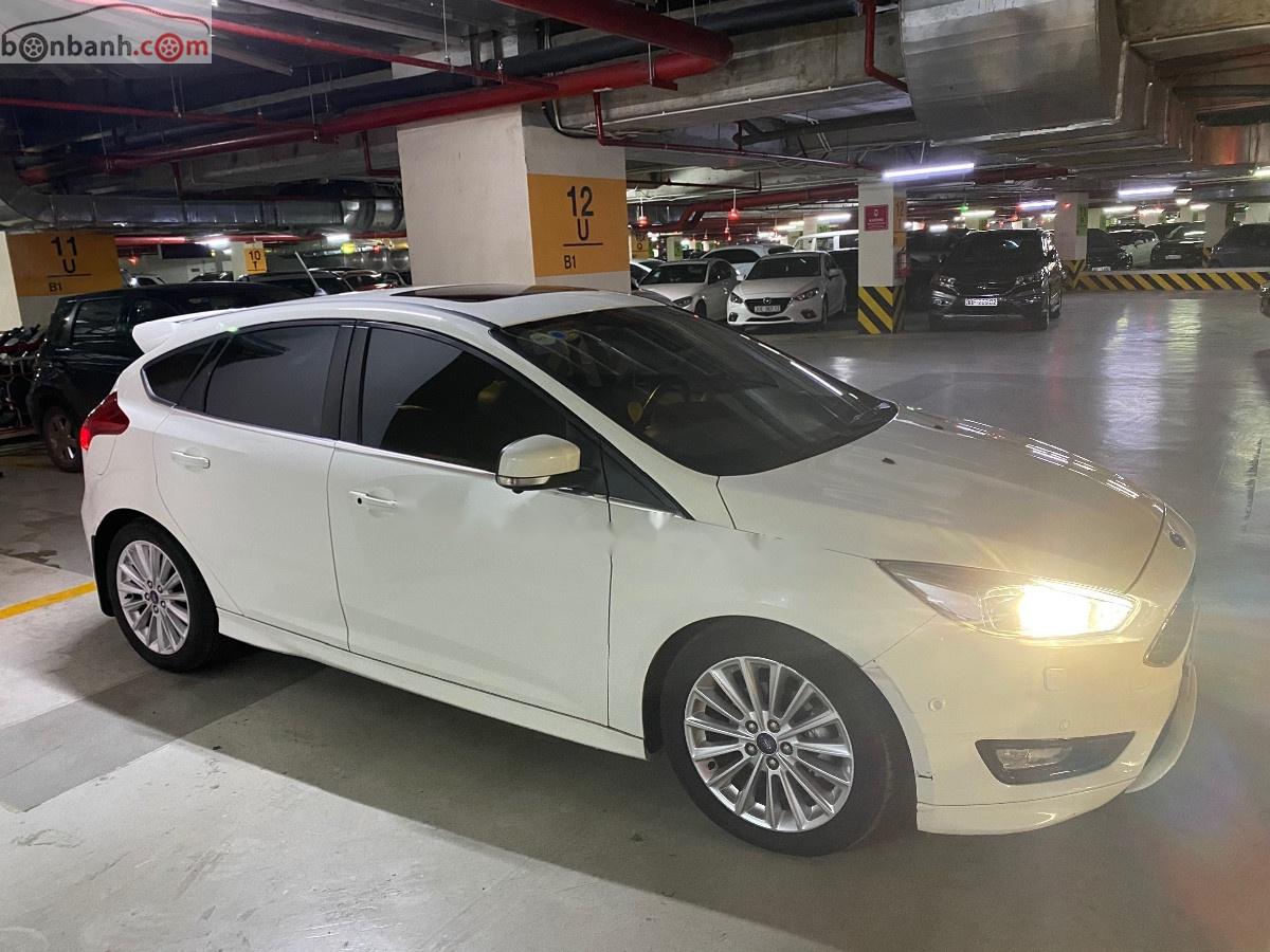 Ford Focus Sport 1.5L 2018 - Bán Ford Focus Sport năm 2018, màu trắng, giá 690 triệu