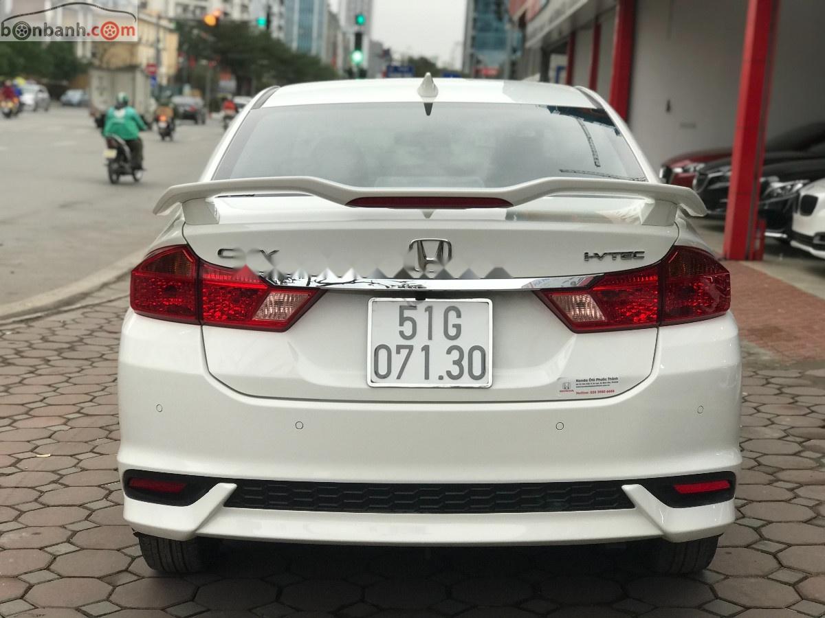 Honda City   2018 - Bán Honda City 1.5TOP năm sản xuất 2018, màu trắng, giá 575tr