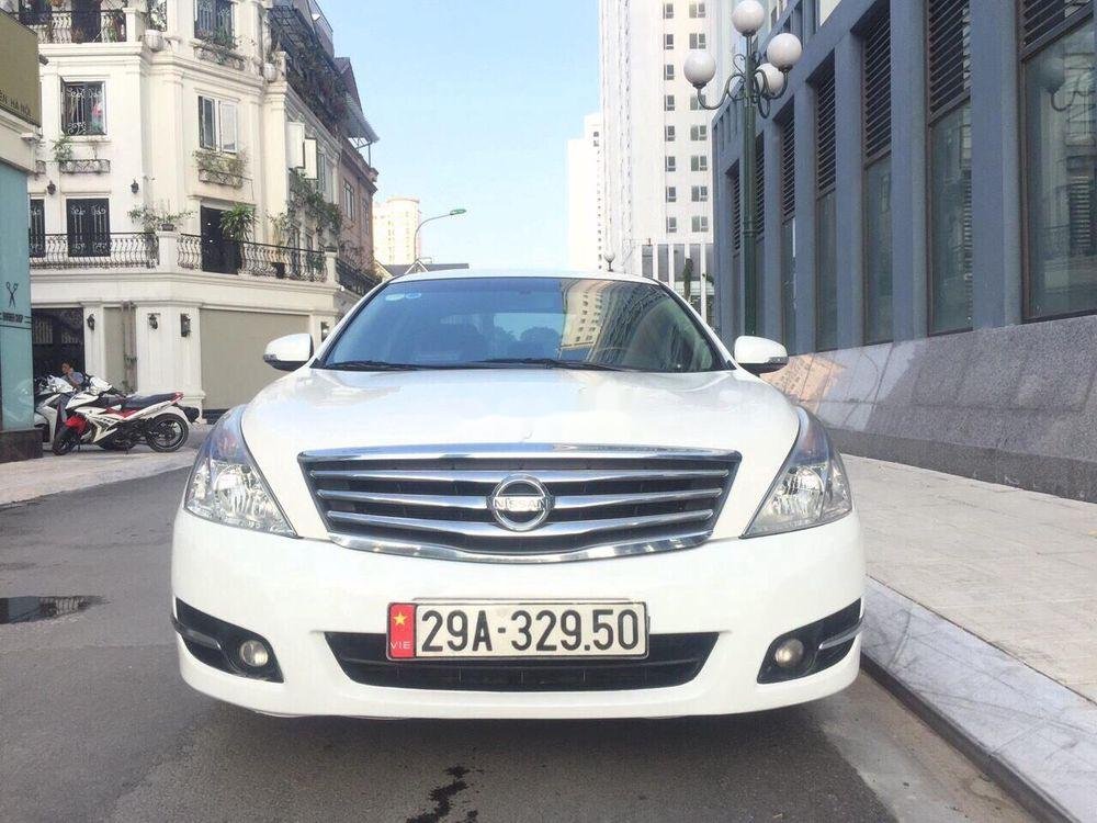 Nissan Teana 2011 - Cần bán xe Nissan Teana năm 2011, màu trắng, 465 triệu