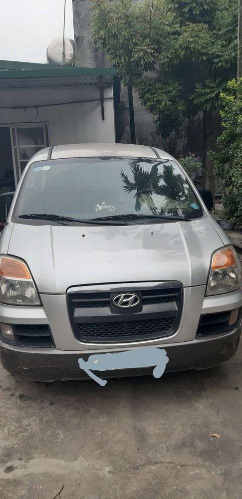 Hyundai Starex 2004 - Cần bán Hyundai Starex đời 2004, màu bạc, nhập khẩu