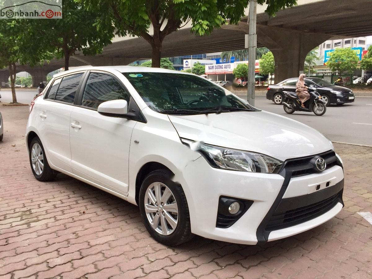 Toyota Yaris 2015 - Cần bán Toyota Yaris năm 2015, màu trắng, nhập khẩu nguyên chiếc