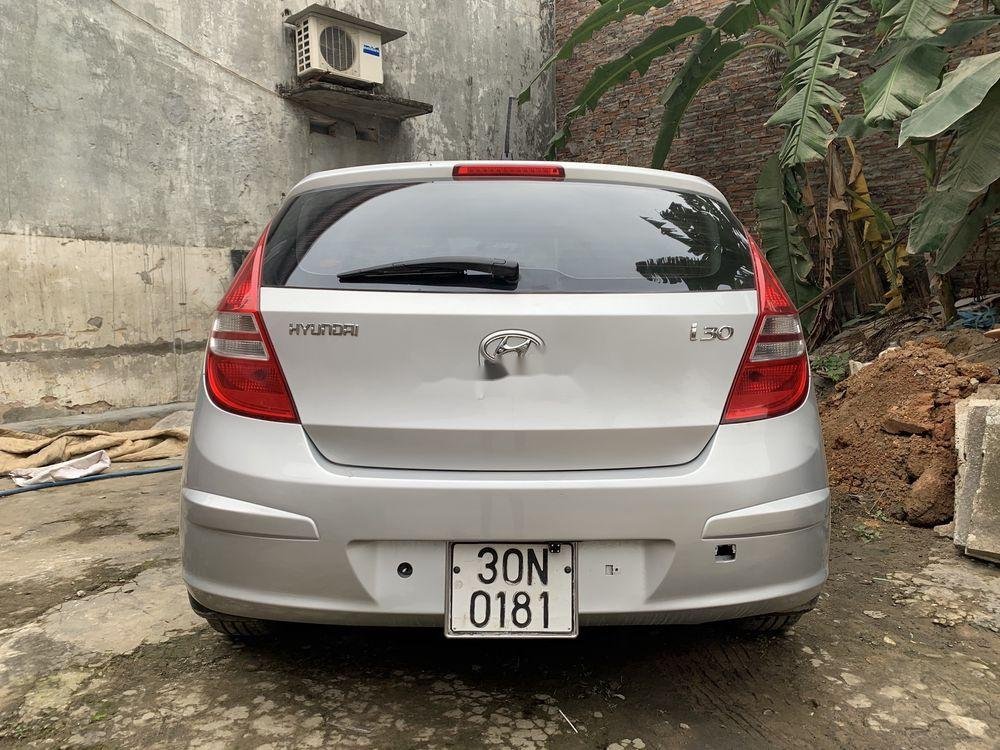 Hyundai i30 2008 - Bán Hyundai i30 sản xuất 2008, màu bạc, xe nhập, 285 triệu