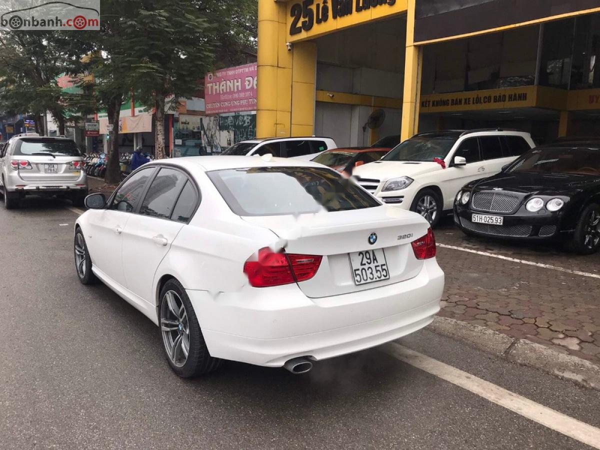 BMW 3 Series   2011 - Cần bán BMW 320i 2011, màu trắng, nhập khẩu nguyên chiếc