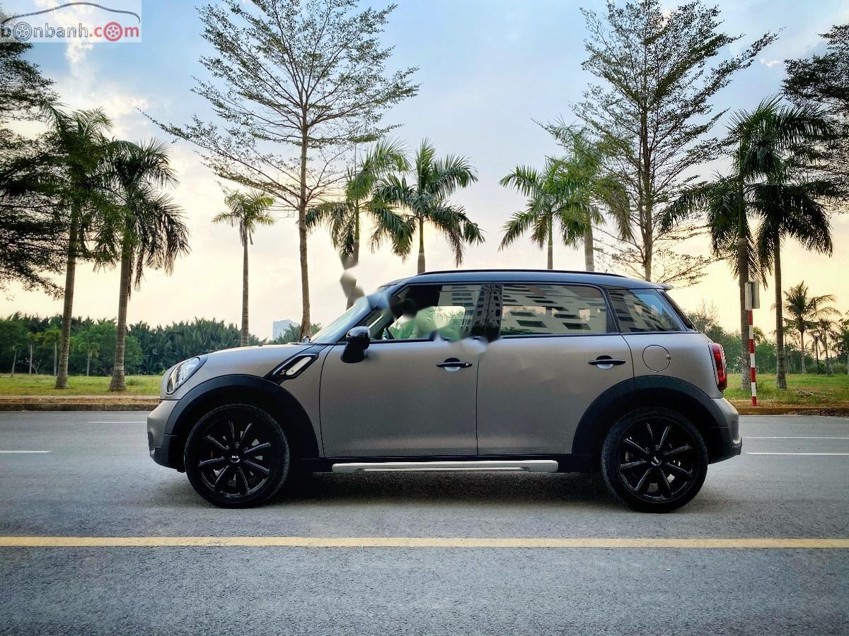 Mini Cooper 2015 - Cần bán lại xe Mini Cooper Countryman S 1.5 năm sản xuất 2015, màu trắng, xe nhập