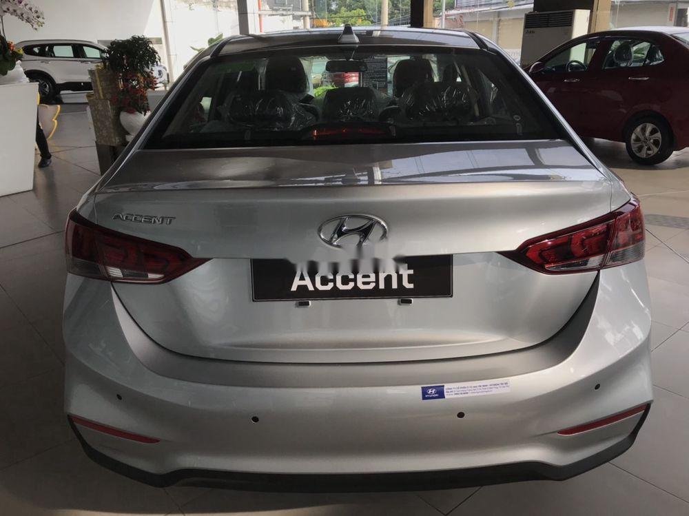 Hyundai Accent    2019 - Bán ô tô Hyundai Accent sản xuất 2019, màu bạc