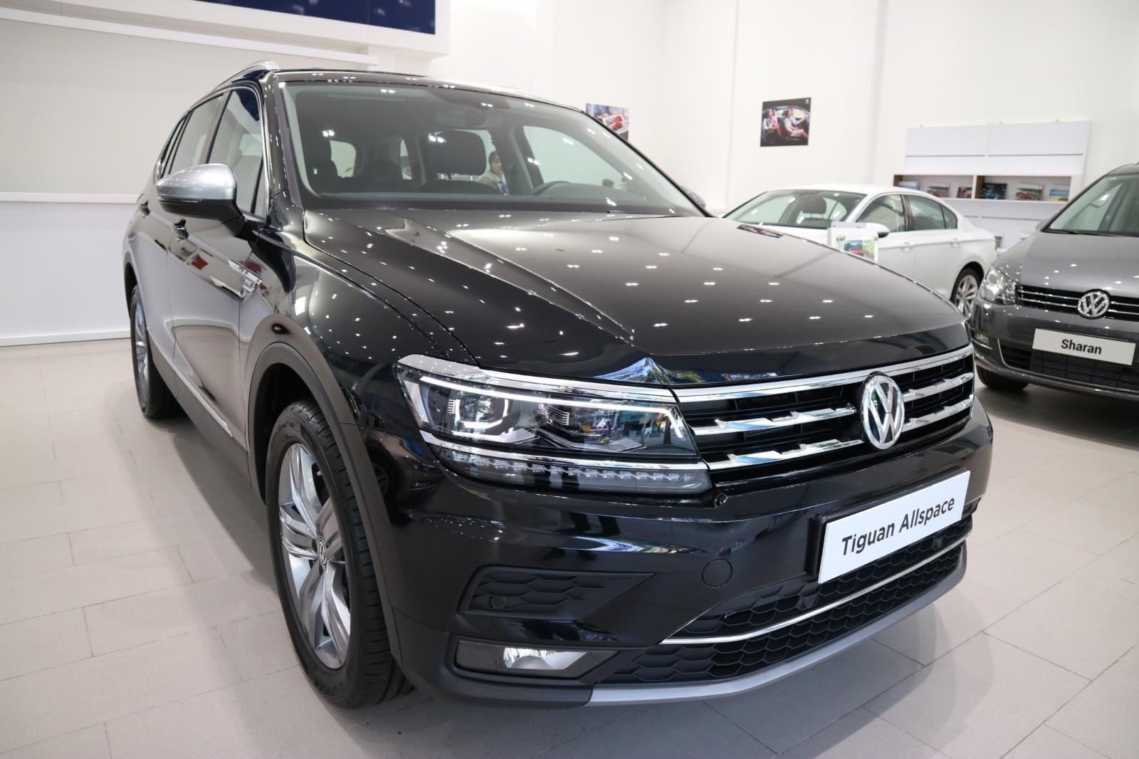 Volkswagen Tiguan Allspace   2018 - Hỗ trợ giao xe tận nhà - Khi mua Volkswagen Tiguan Allspace sản xuất 2018, màu trắng