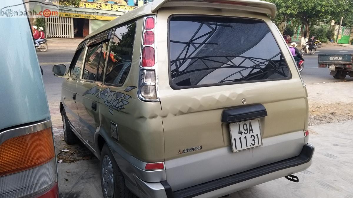 Mitsubishi Jolie SS 2005 - Cần bán xe Mitsubishi Jolie đời 2005, màu vàng