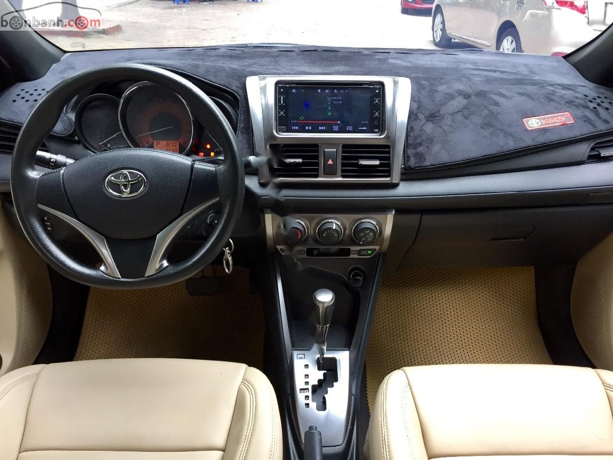 Toyota Yaris 2015 - Cần bán Toyota Yaris năm 2015, màu trắng, nhập khẩu nguyên chiếc