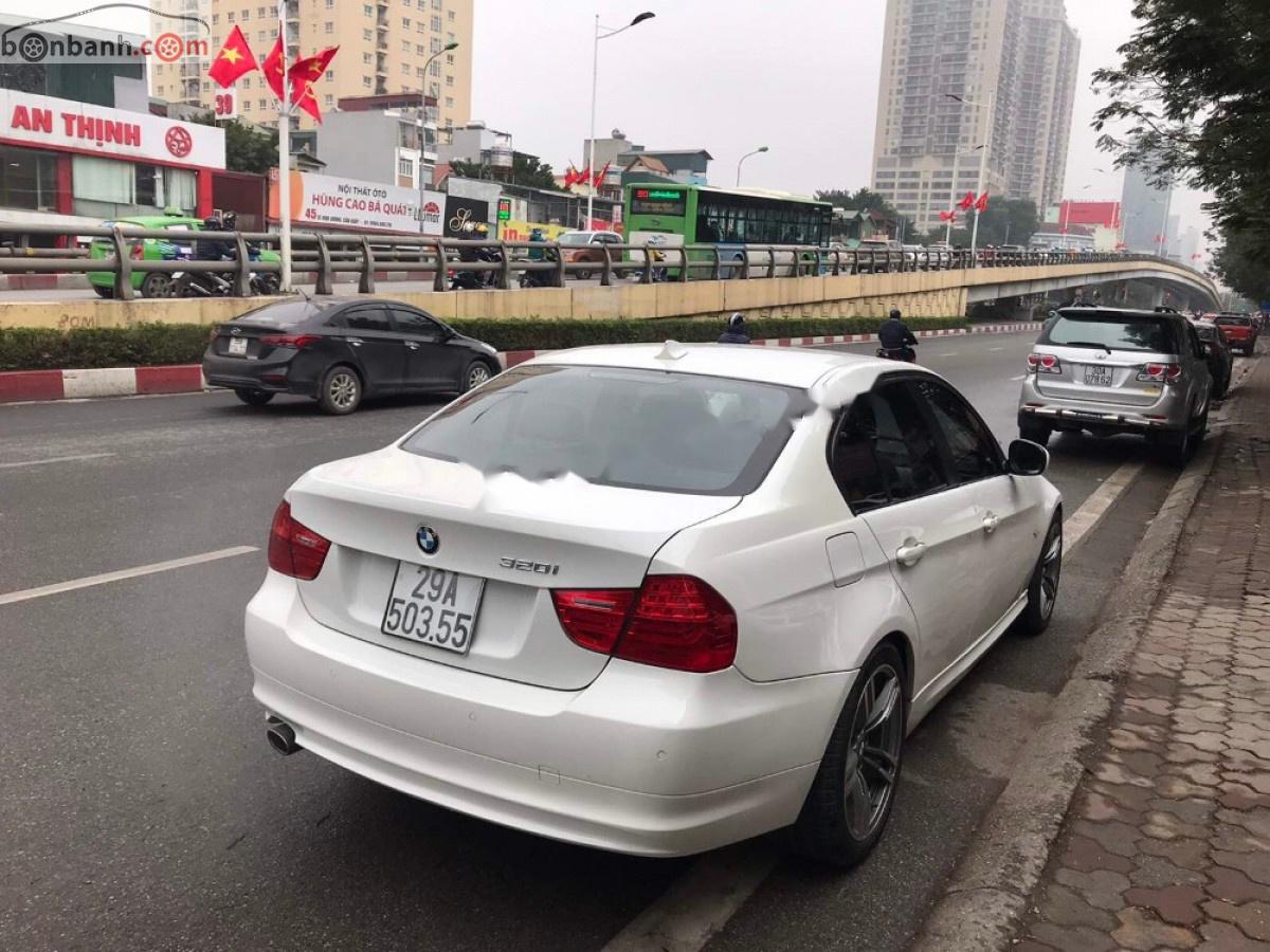 BMW 3 Series   2011 - Cần bán BMW 320i 2011, màu trắng, nhập khẩu nguyên chiếc