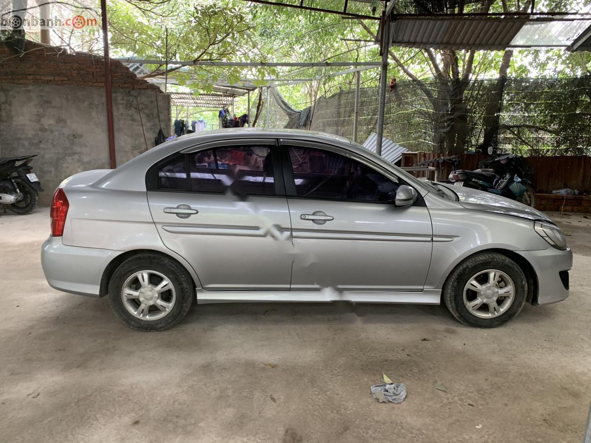 Hyundai Verna 2009 - Cần bán gấp Hyundai Verna năm sản xuất 2009, màu bạc, nhập khẩu nguyên chiếc giá cạnh tranh