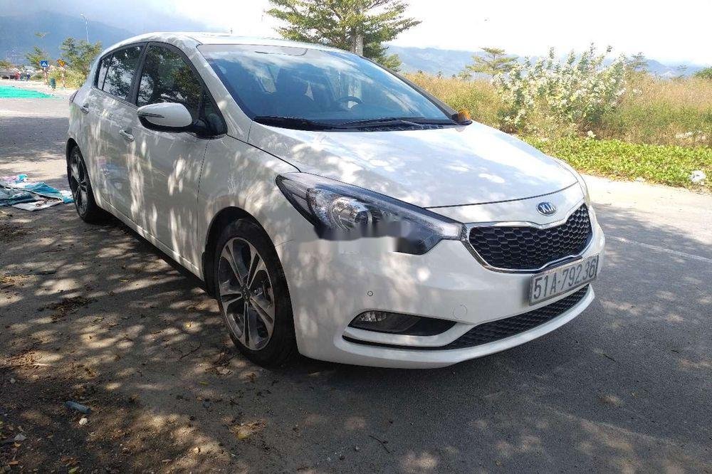 Kia Cerato 1.6 AT 2013 - Bán ô tô Kia Cerato đời 2013, màu trắng, xe nhập