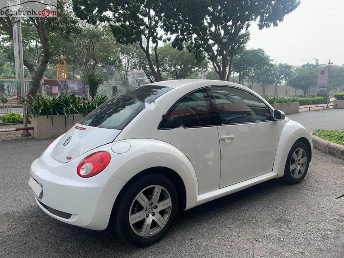 Volkswagen New Beetle   2010 - Bán Volkswagen New Beetle 1.6 AT đời 2010, màu trắng, nhập khẩu 