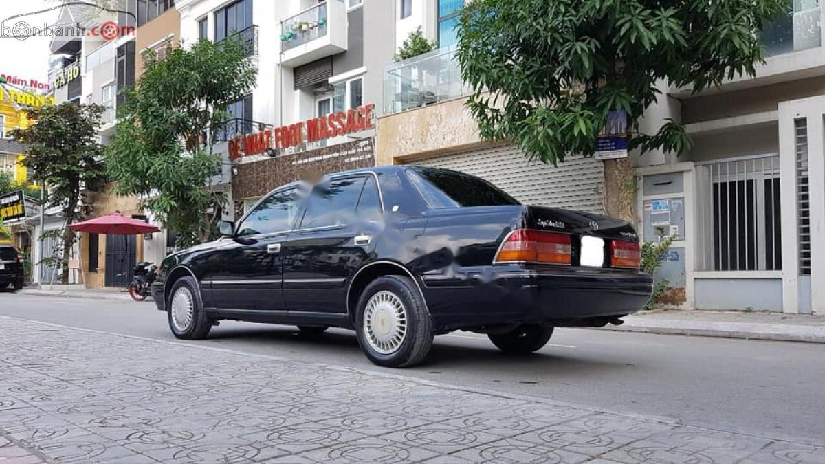 Toyota Crown 1997 - Bán Toyota Crown năm sản xuất 1997, màu đen, nhập khẩu nguyên chiếc