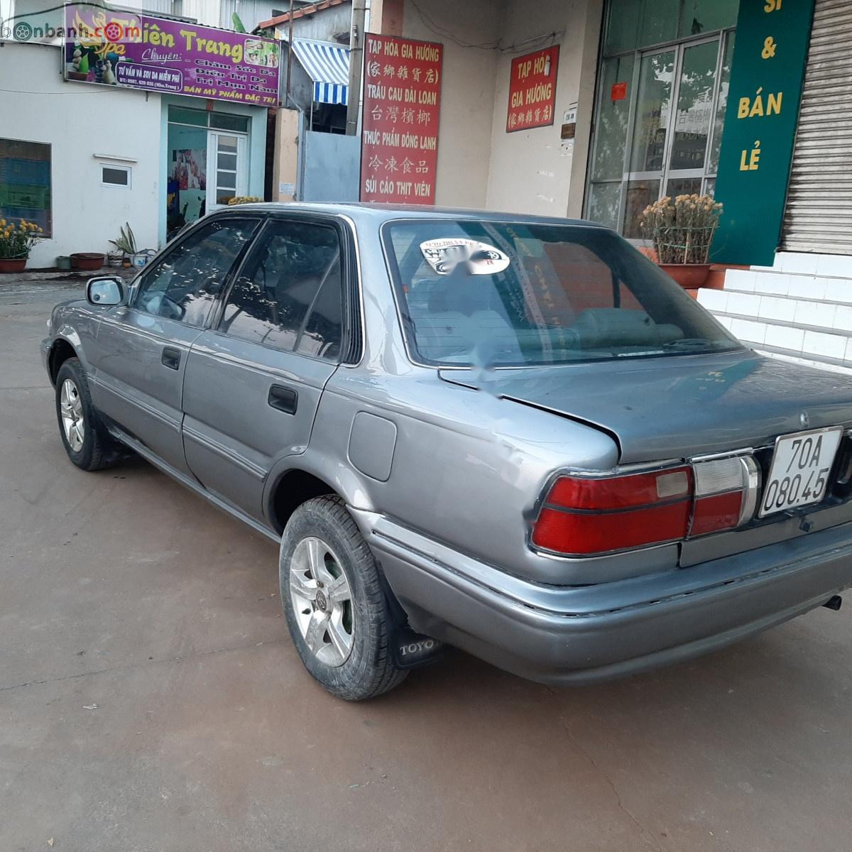 Toyota Corolla 1990 - Bán Toyota Corolla 1990, màu bạc, xe nhập giá cạnh tranh