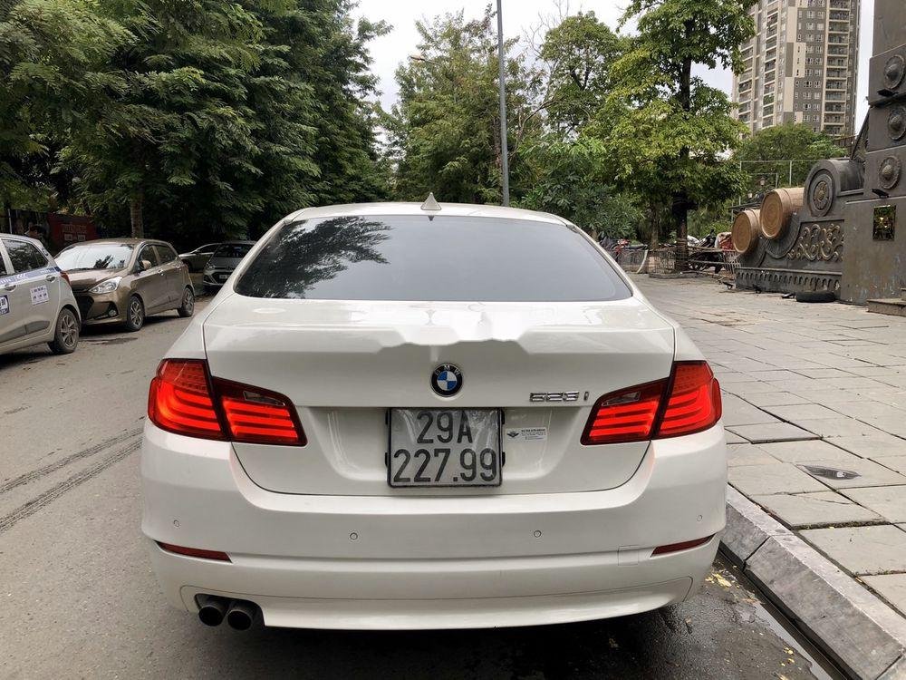 BMW 5 Series 2011 - BMW 523i sản xuất năm 2011 màu trắng nội thất đen