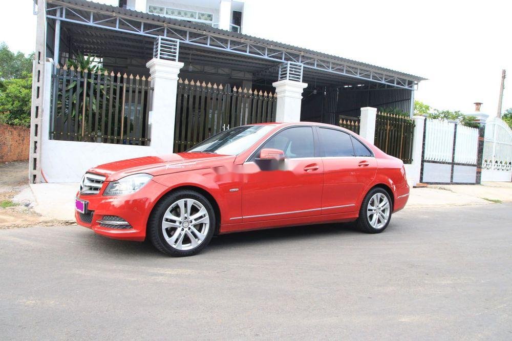 Mercedes-Benz C class   2011 - Cần bán Mercedes C200 sản xuất 2011, đăng ký lần đầu 2012