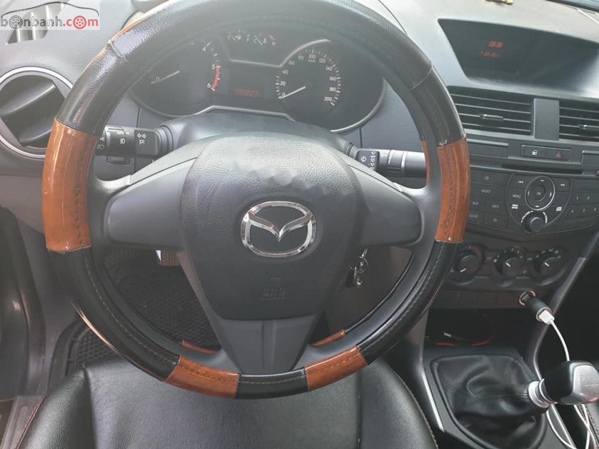 Mazda BT 50 2.2L 4x4 MT 2016 - Bán Mazda BT 50 2.2L 4x4 MT đời 2016, màu xanh lam, nhập khẩu số sàn