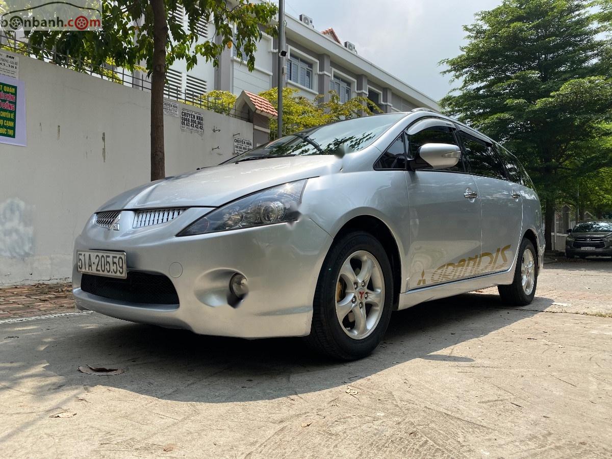 Mitsubishi Grandis 2005 - Xe Mitsubishi Grandis đời 2005, màu bạc như mới