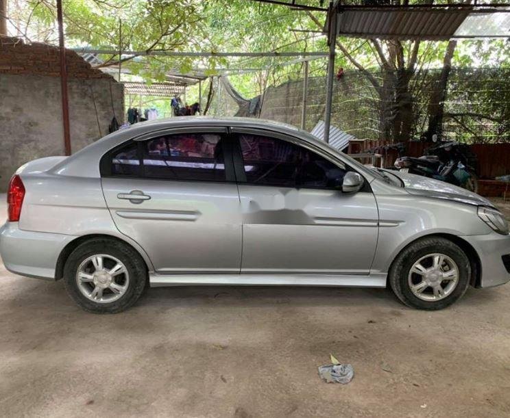 Hyundai Verna   2009 - Bán Hyundai Verna sản xuất năm 2009, màu bạc, 245 triệu