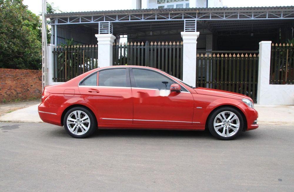 Mercedes-Benz C class   2011 - Cần bán Mercedes C200 sản xuất 2011, đăng ký lần đầu 2012