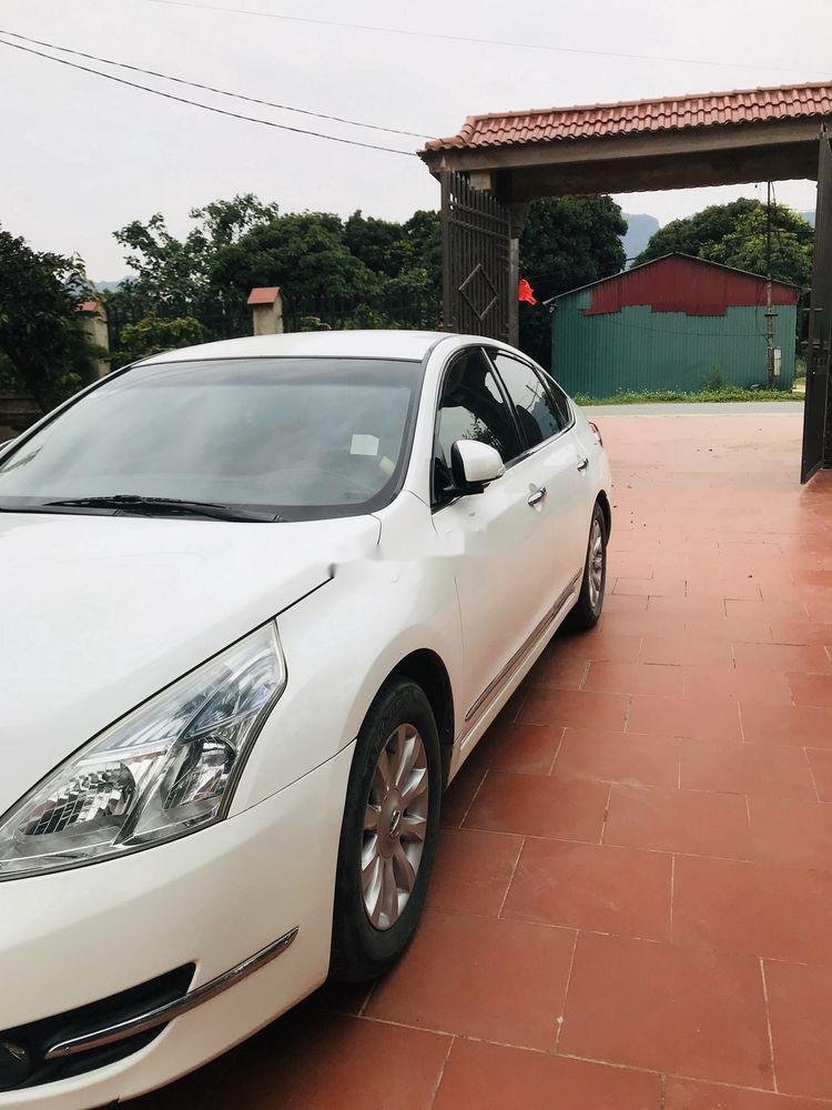 Nissan Teana   2011 - Cần bán xe Nissan Teana sản xuất năm 2011, màu trắng, nhập khẩu