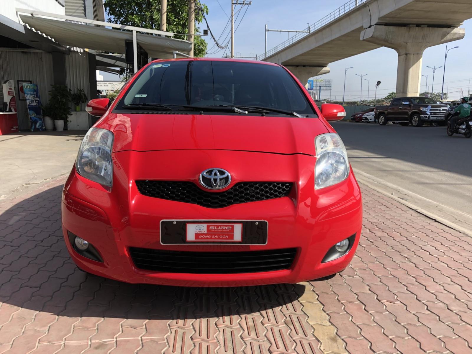 Toyota Yaris 1.5G 2011 - Bán xe Yaris 1.5G màu đỏ 2011