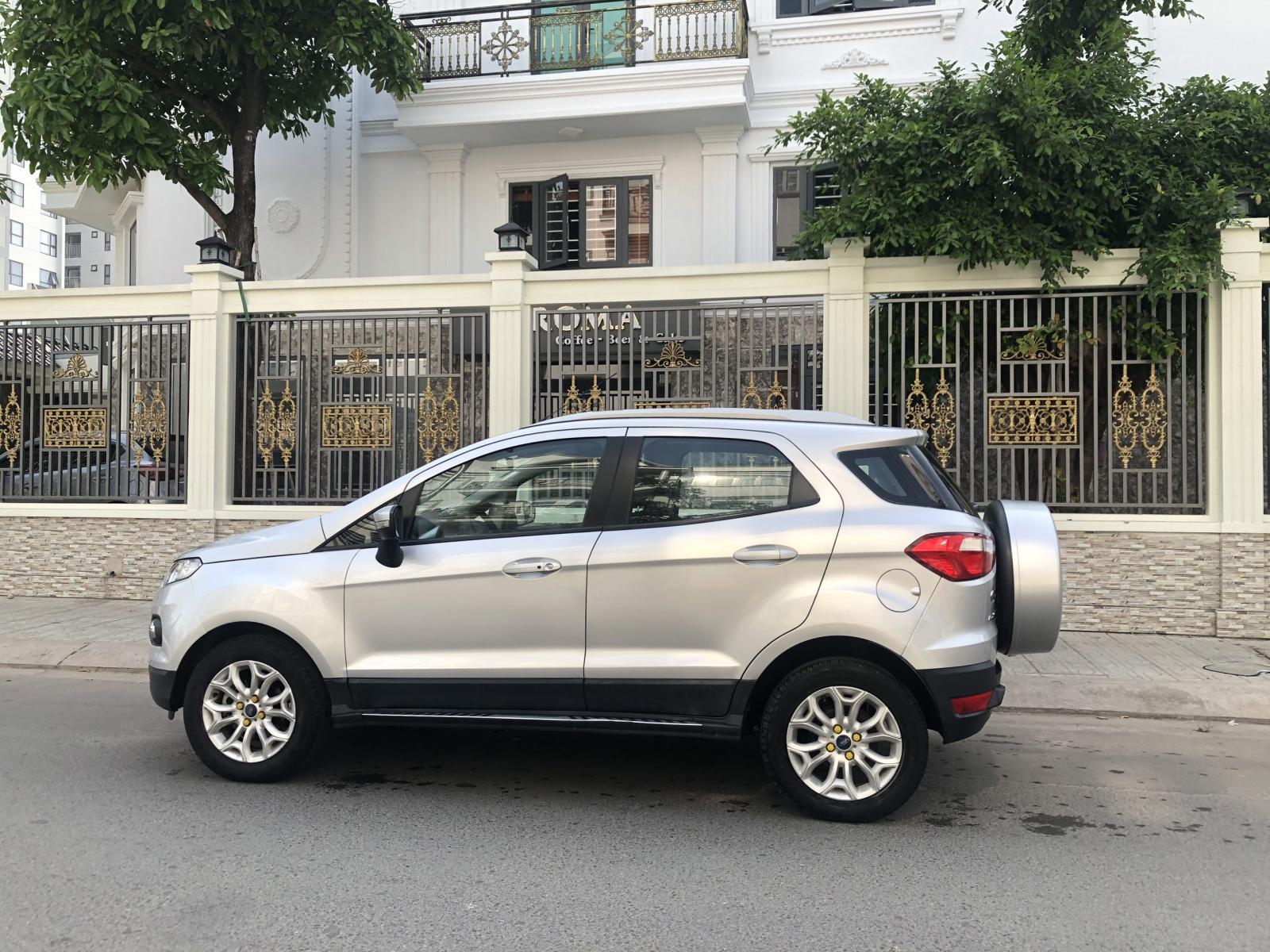 Ford EcoSport 2017 - Cần bán xe EcoSport Titanium màu bạc model 2017