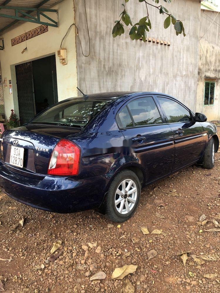 Hyundai Verna MT 2009 - Cần bán lại xe Hyundai Verna MT năm 2009, màu xanh lam, xe nhập chính chủ