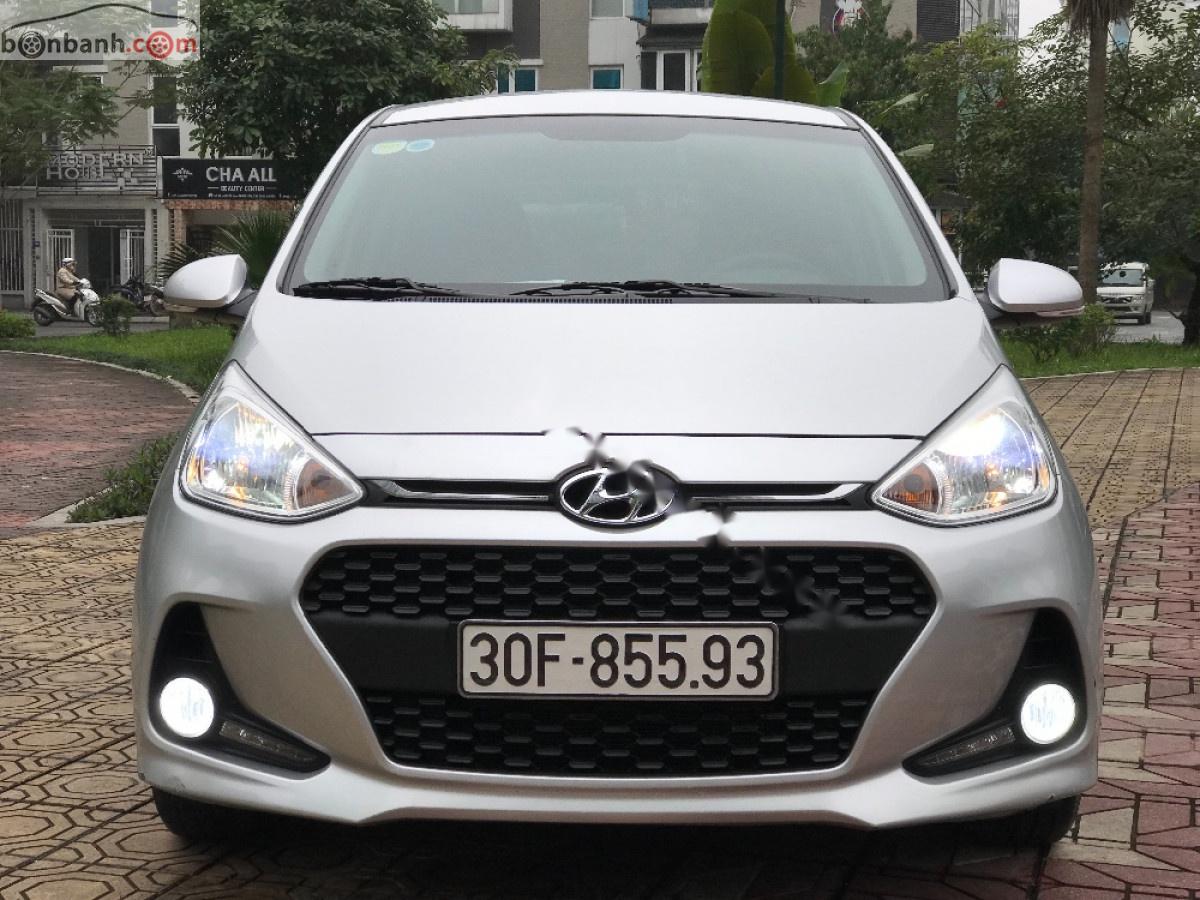 Hyundai Grand i10 1.2 AT 2018 - Bán Hyundai Grand i10 1.2 AT năm sản xuất 2018, màu bạc còn mới, giá 389tr