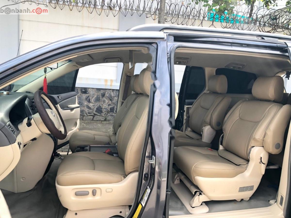 Toyota Sienna AT 2007 - Bán Toyota Sienna AT sản xuất năm 2007, màu xám, nhập khẩu nguyên chiếc xe gia đình