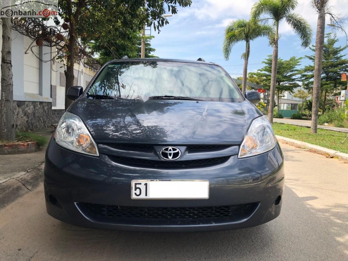 Toyota Sienna AT 2007 - Bán Toyota Sienna AT sản xuất năm 2007, màu xám, nhập khẩu nguyên chiếc xe gia đình