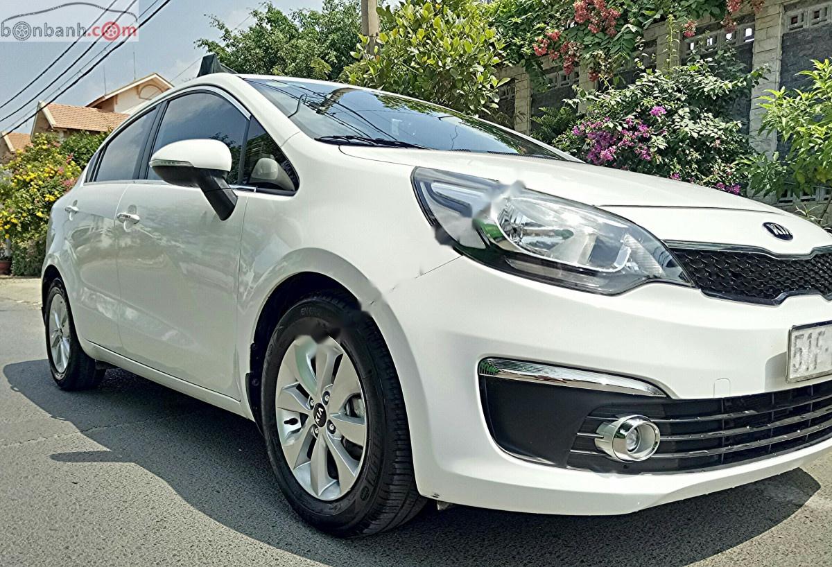 Kia Rio 2015 - Bán Kia Rio đời 2015, màu trắng, xe nhập chính chủ, 398 triệu