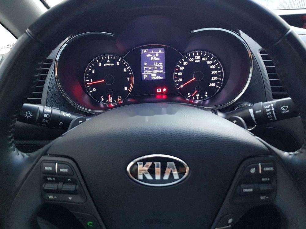 Kia K3 2013 - Bán Kia K3 1.6 AT sản xuất năm 2013, màu trắng, 449tr