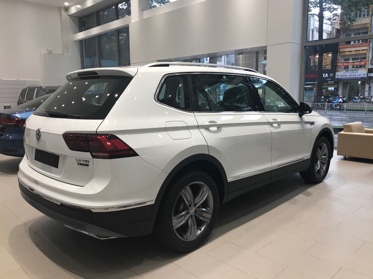 Volkswagen Tiguan   2018 - Hỗ trợ giao xe nhanh toàn quốc chiếc xe Volkswagen Tiguan Allspace, đời 2019, nhập khẩu nguyên chiếc