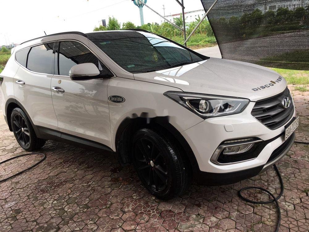 Hyundai Santa Fe 2017 - Cần bán lại xe Hyundai Santa Fe năm sản xuất 2017, màu trắng chính chủ