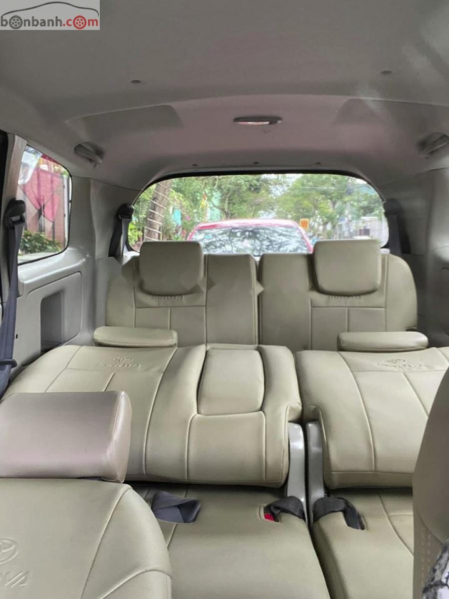 Toyota Innova 2014 - Cần bán Toyota Innova 2.0E MT đời 2014, màu bạc số sàn, 355 triệu