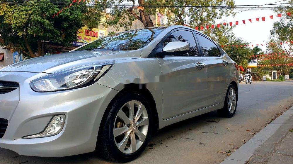 Hyundai Accent   2011 - Bán ô tô Hyundai Accent sản xuất năm 2011, nhập khẩu nguyên chiếc giá cạnh tranh