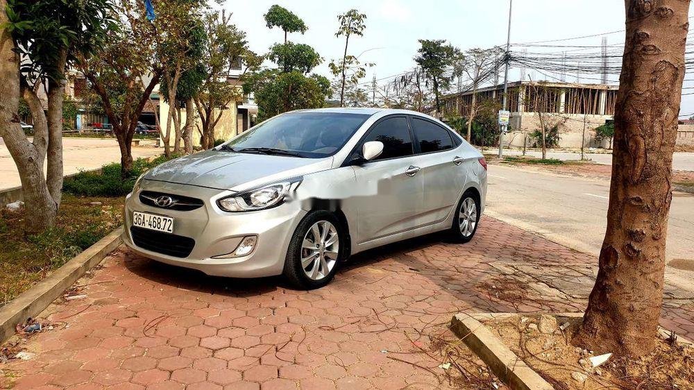 Hyundai Accent   2011 - Bán ô tô Hyundai Accent sản xuất năm 2011, nhập khẩu nguyên chiếc giá cạnh tranh